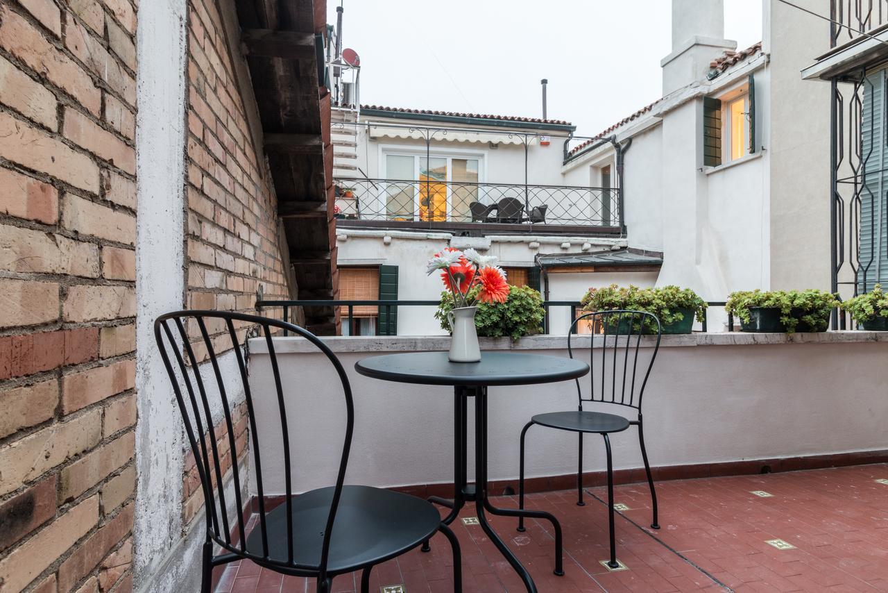 Apartamento Rialto Bridge Large Venetian Style With Lift Exterior foto